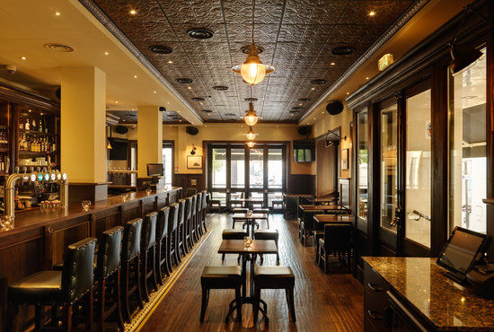 Ma Nolan's Irish Pub